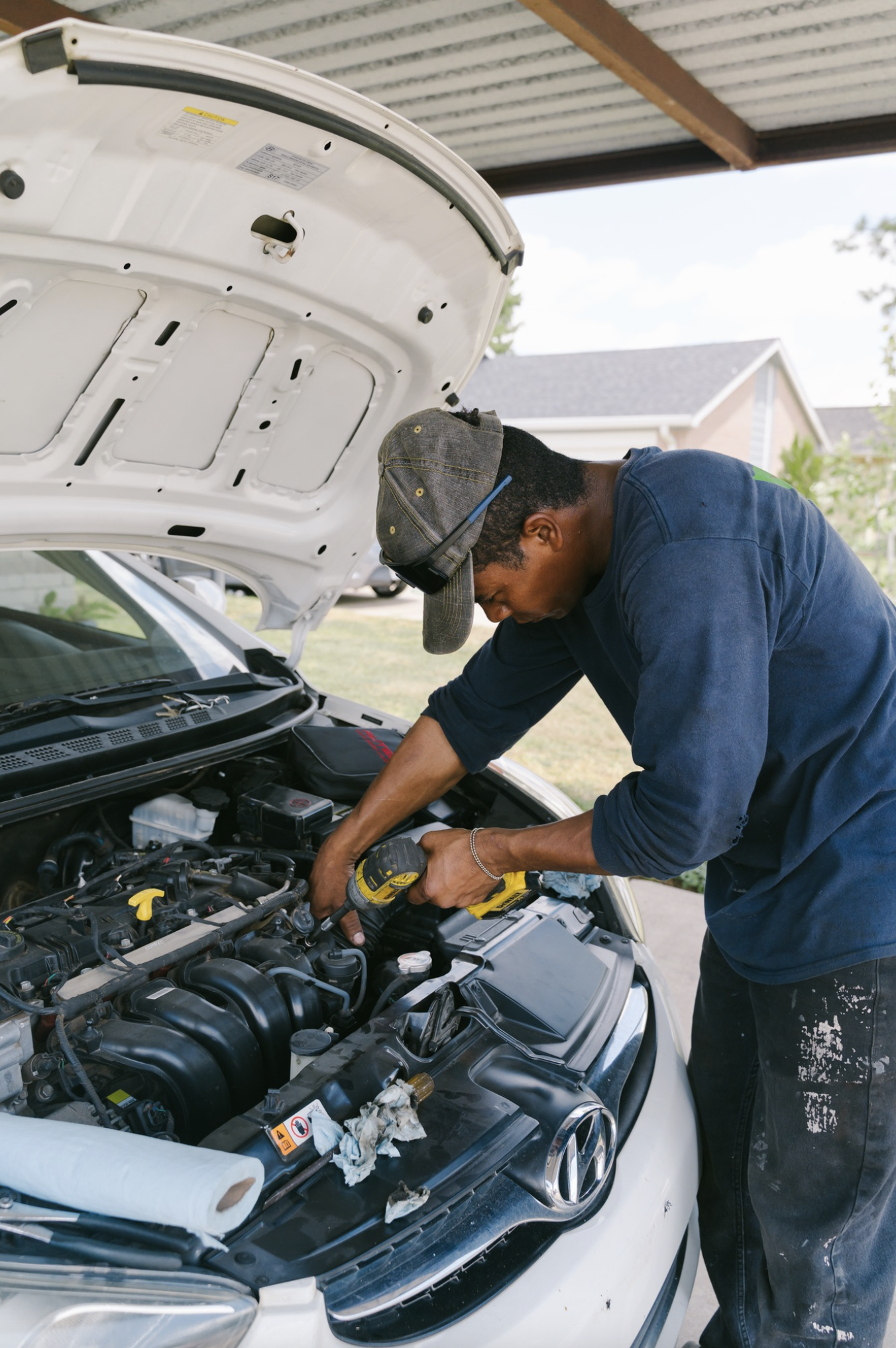 Mobile-engine-repair this image shows auto electrical repair in Mobile, AL
